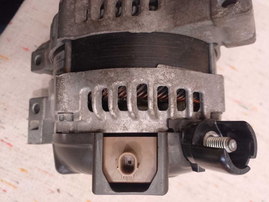 Алтернатор за Honda CRV