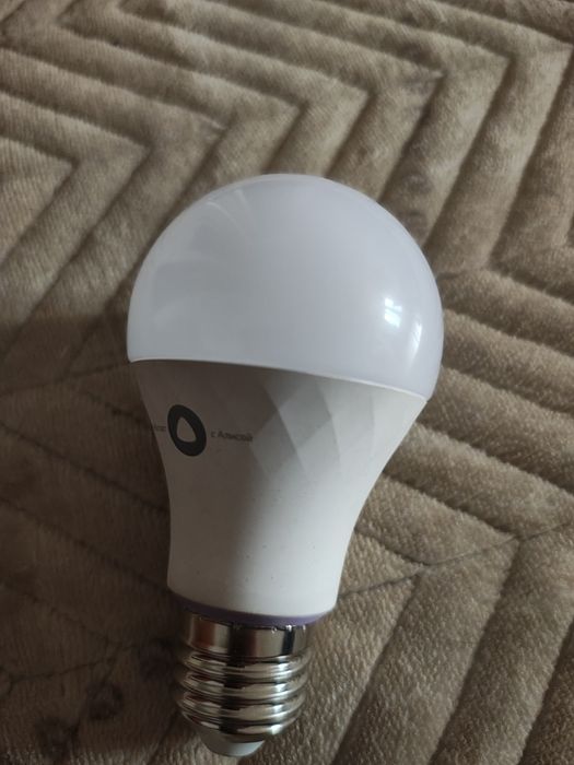 Лампочка Яндекс алиса