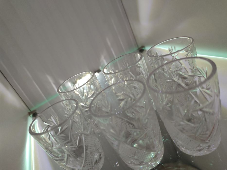 Продам рюмки хрустальные