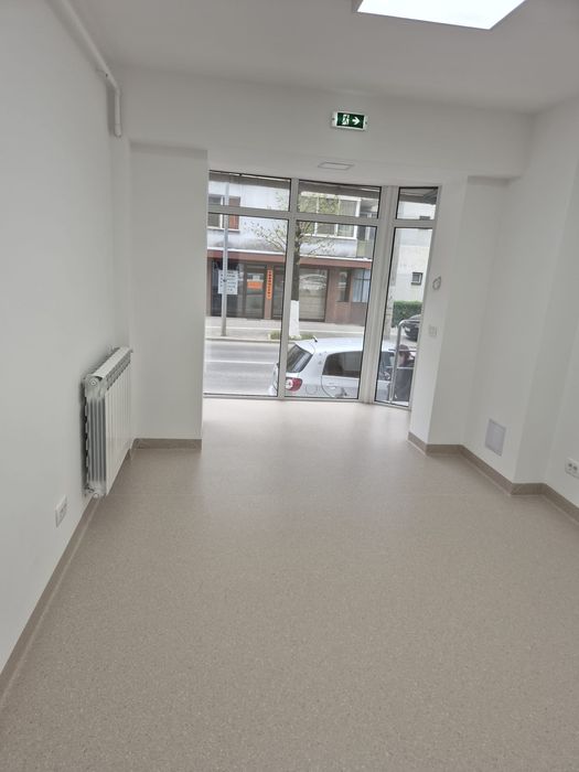 Spatiu comercial - birouri sau cabinete medicale