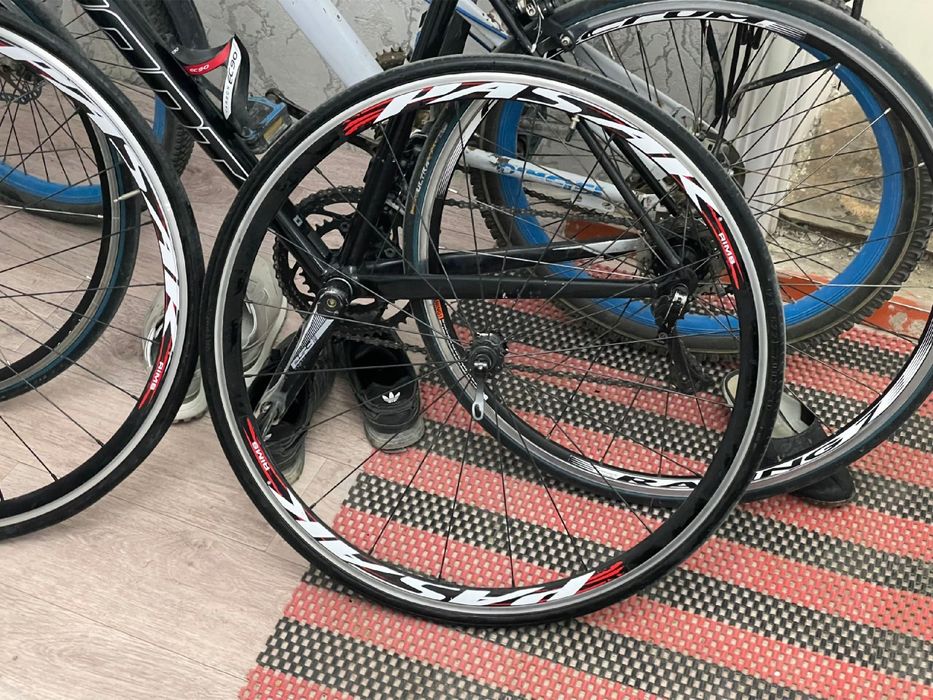 Pasak HB13/P19 70OC Road

Wheelset.