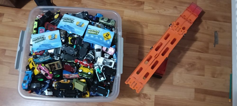 470 Mașini hotwheels: Mainline, Premium, Mystery Models, Silver Series, Monster Trucks, Trailers+ Camion Hotwheels 50 masini