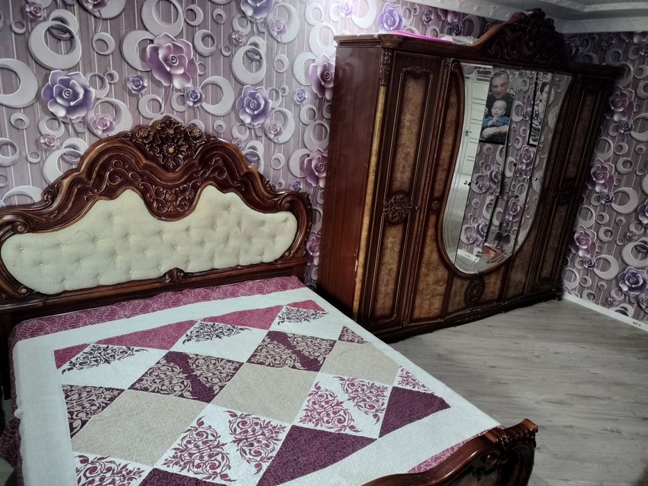 Продается спальный гарнитур Китай