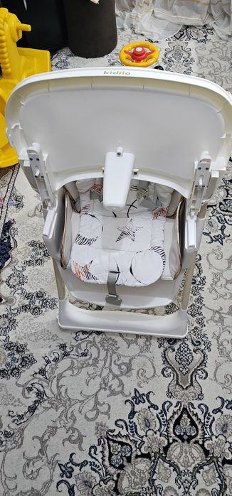 Детский стульчик для кормления