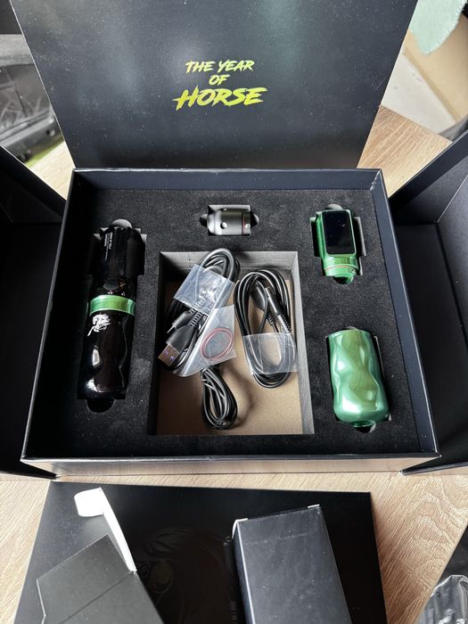 Kit Complet Tattoo Wireless Dragonhawk Mast Fold Pro – Ediție Limitată