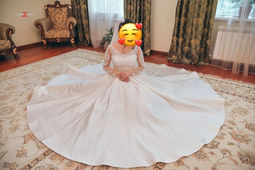 Продам белое атласное платье