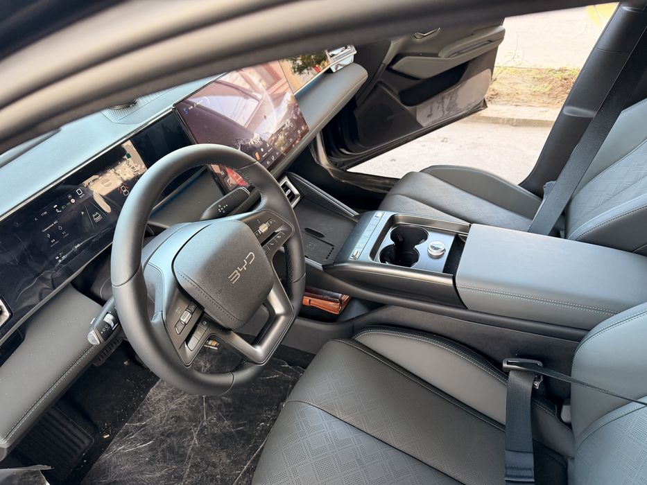 BYD Seal6 car of the future Tonirovka 12 mesyacev