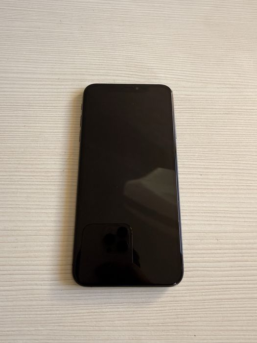 Vand iphone xs max de 64gb