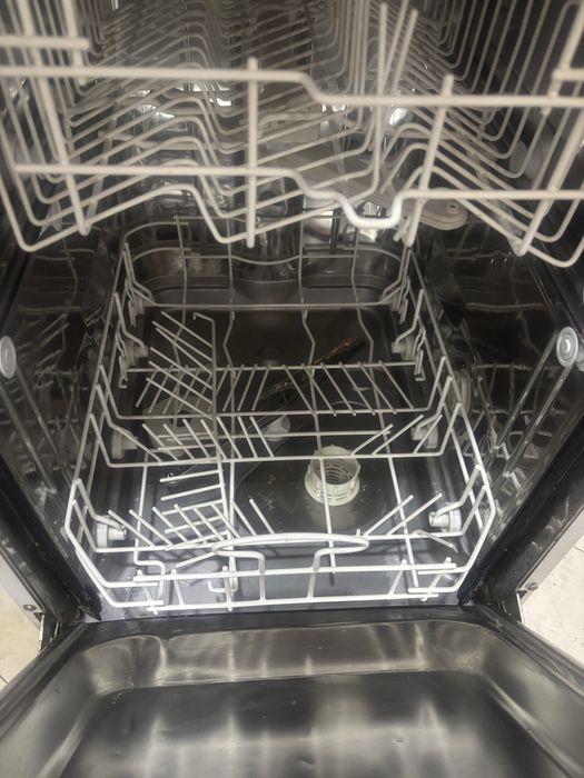 Миялна за вграждане Whirpool 45 cm.