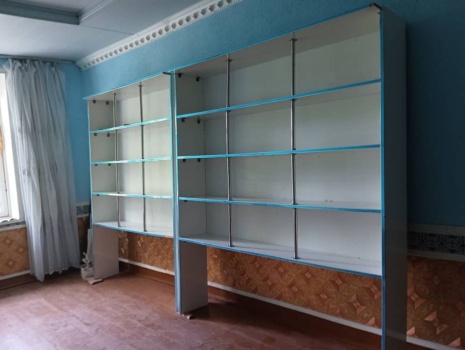 Магазин полка ва прилавка сотилади