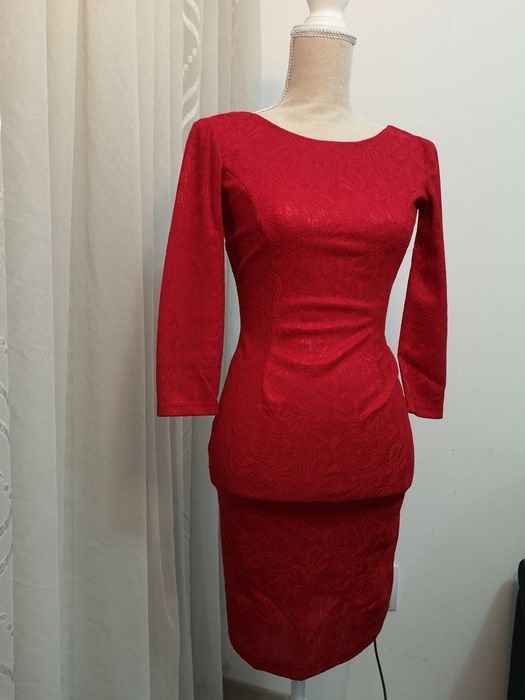 Rochie roșie eleganta