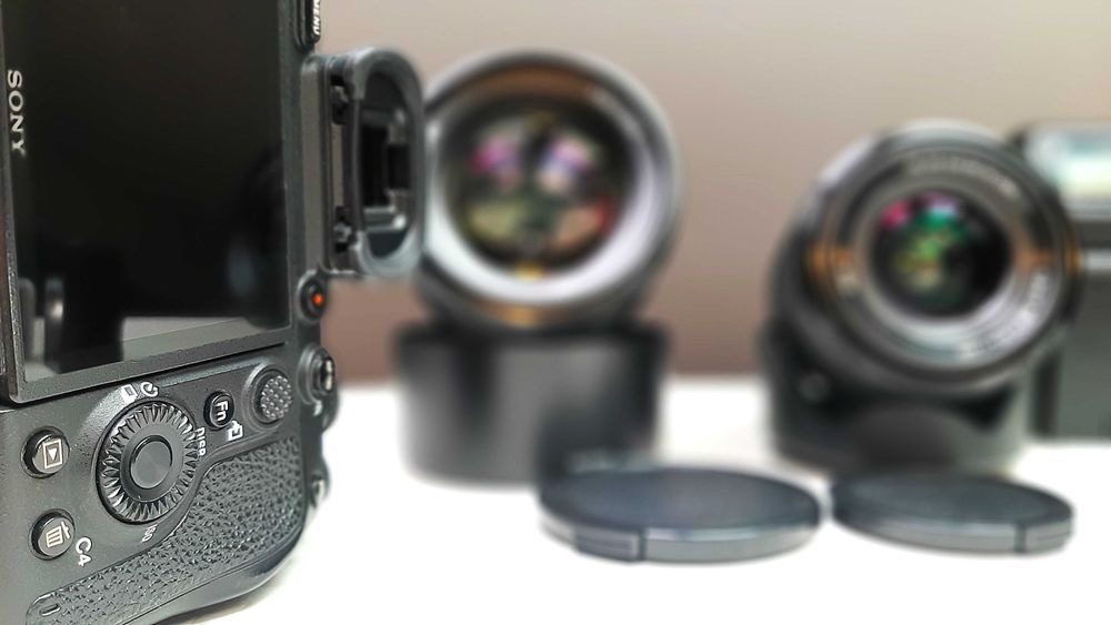 Sony Alpha A7R IV със Sony FE 85 мм f/1.8, Sony 28-70mm f/3.5-5.6 OSS