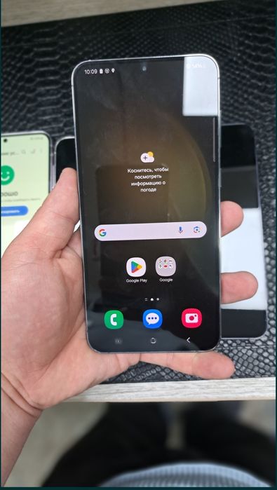 Samsung S23 plus xotirasi 8/256GB