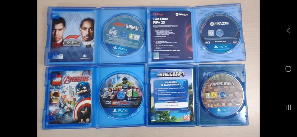 PS4 Slim 1TB - Pachet Complet: 2 Manete + 4 Jocuri