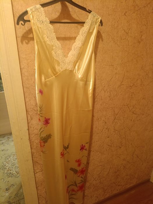 Пенюар с накидкой