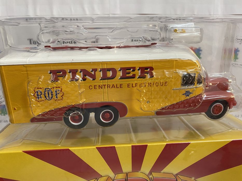 Direkt Collections PINDER CIRCUS 1951 Bernard 28 macheta auto sc 1:43