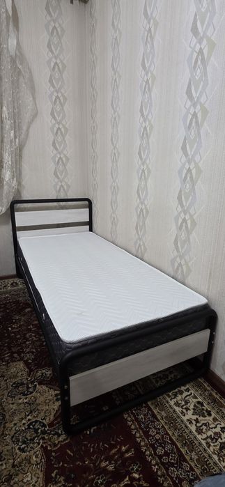 Металлические.  Односпальные двуспальная кровать