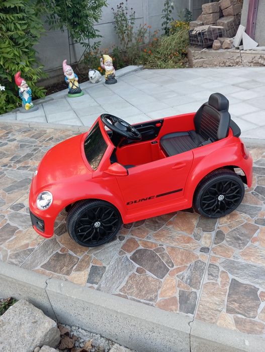 Vând mașinuță electrică