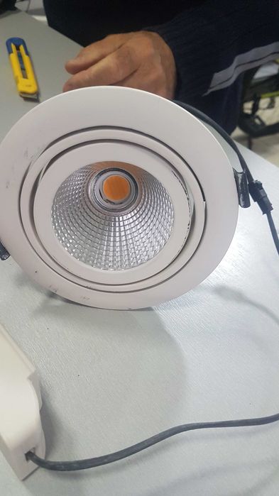 Лед луни за вграждане с променлив ъгъл