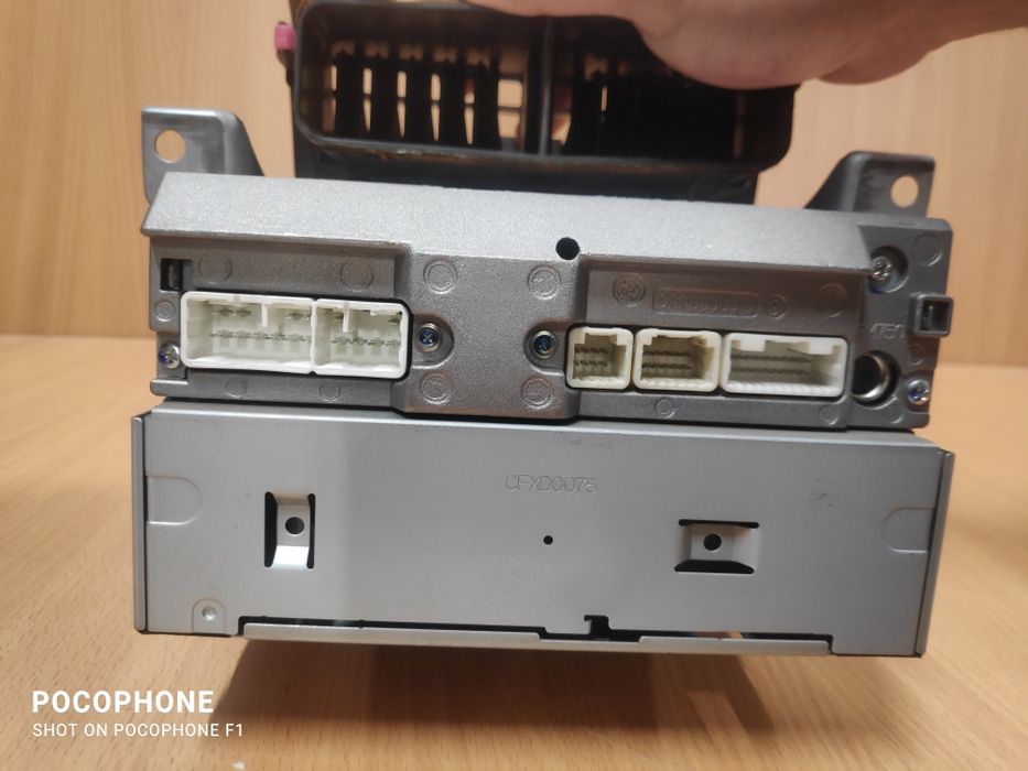 Toyota Yaris CD Navi Radio music player / Тойота Ярис 2009г.