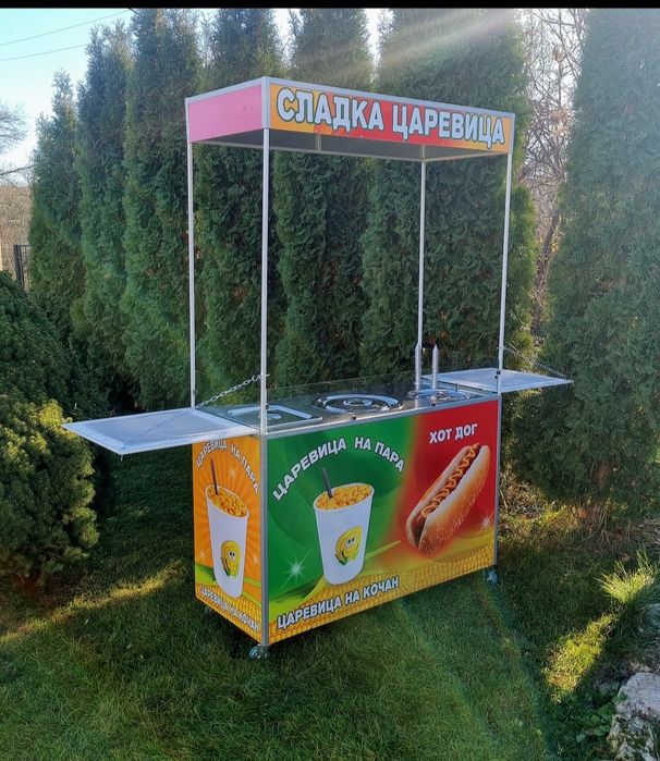 Количка за царевица на пара, царевица на кочан, хот дог