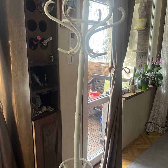 Дървена закачалка  състарена