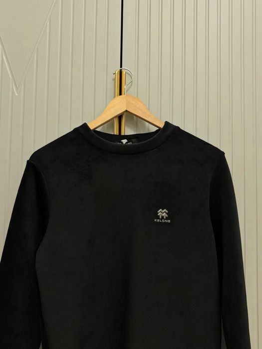 Черный свитер новый!!!