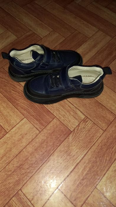 Туфли на мальчика.