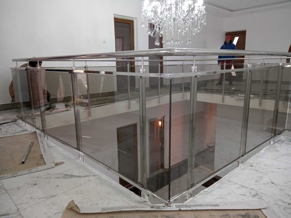 Balustrada de sticla cu inox