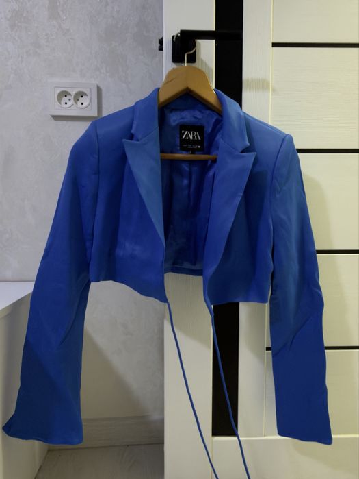 Костюм оригинальный Zara яркой синий и розовый