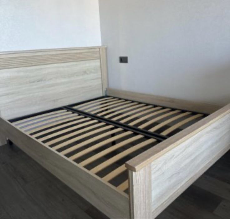 Кровать двуспальная