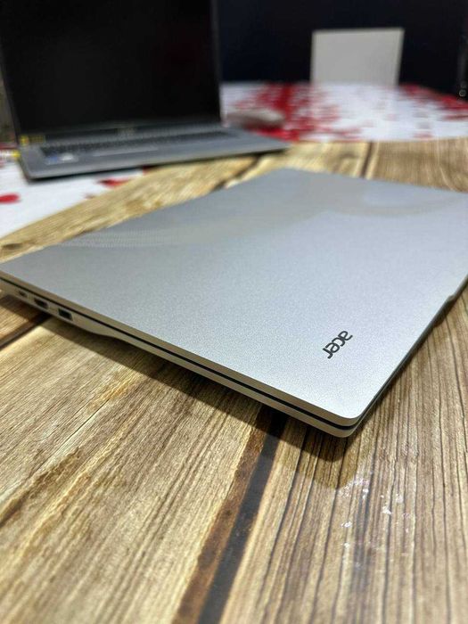 Noutbook sotiladi acer aspire core i3