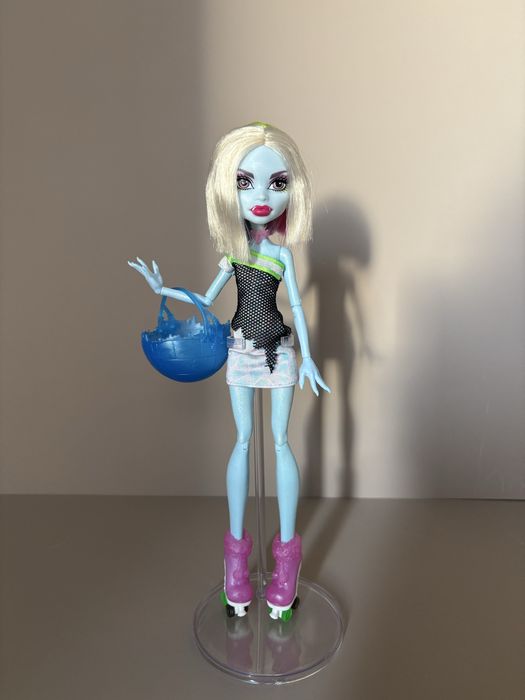 Кукла Эбби Ролики (Roller Maze Monster High)