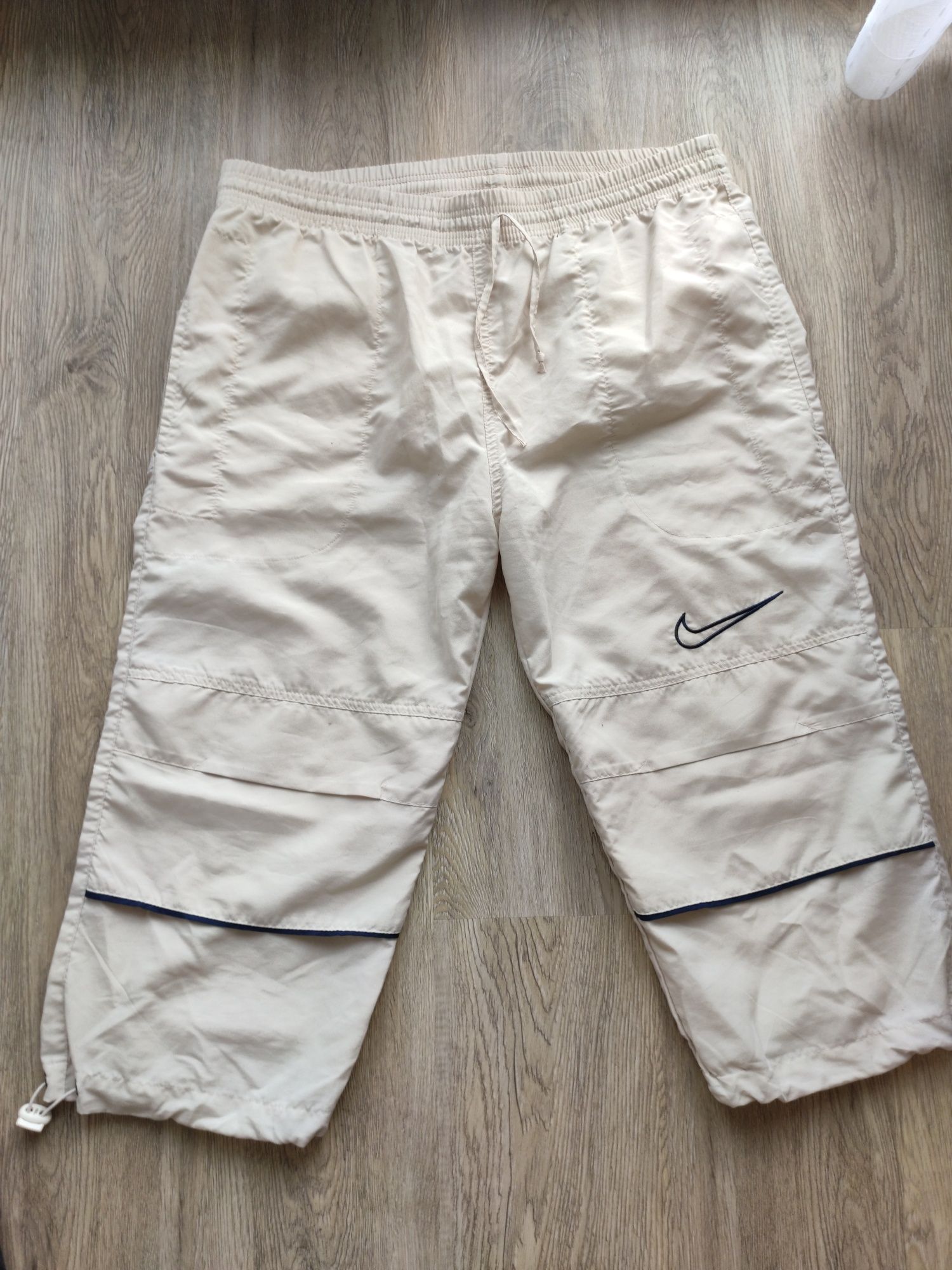 Pantaloni nike vintage Pascani OLX.ro