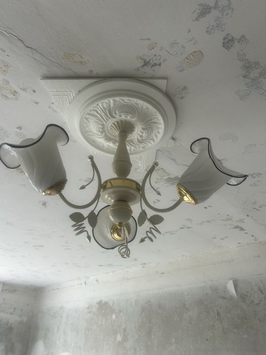 Люстры           .