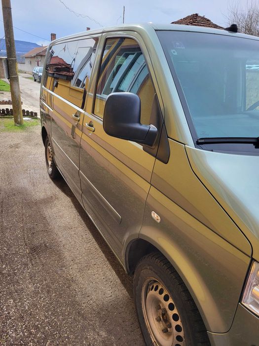 Продавам Т5 Мултиван