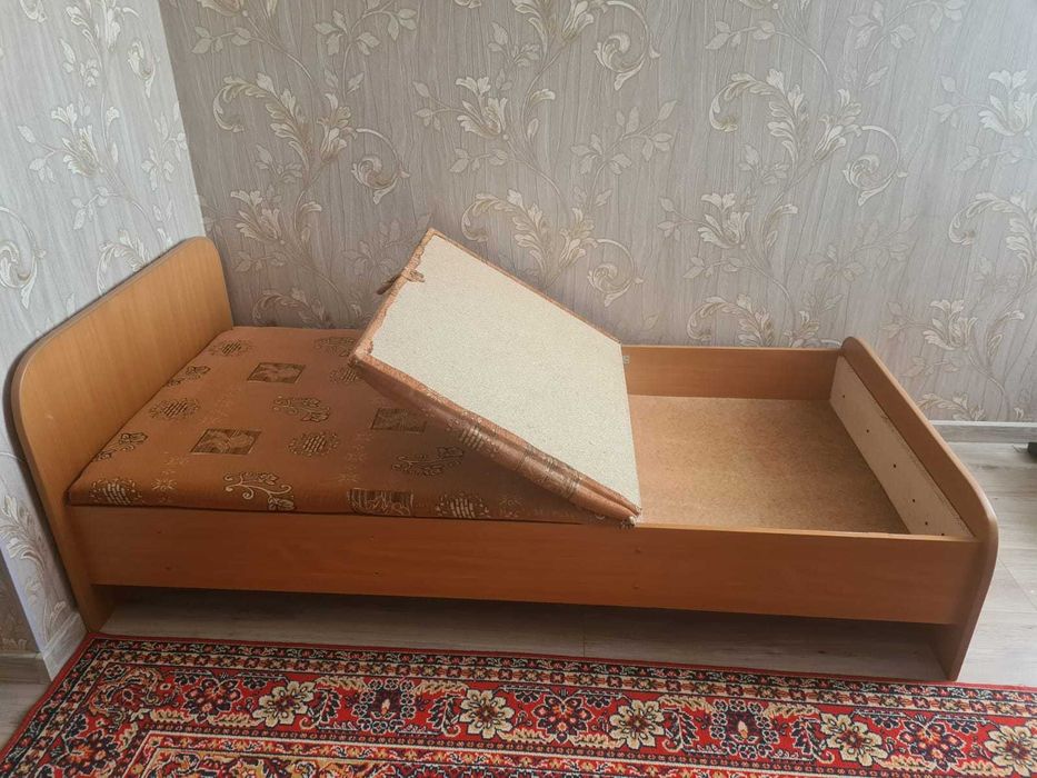 Кровать односпальная