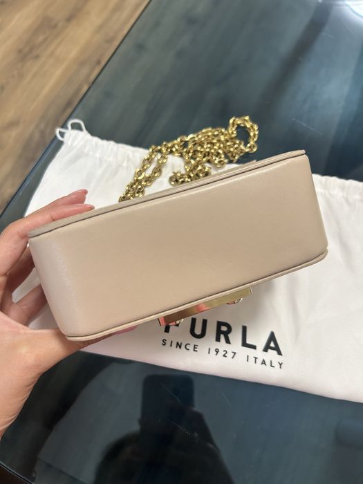 Чанта Furla бежова оригинал