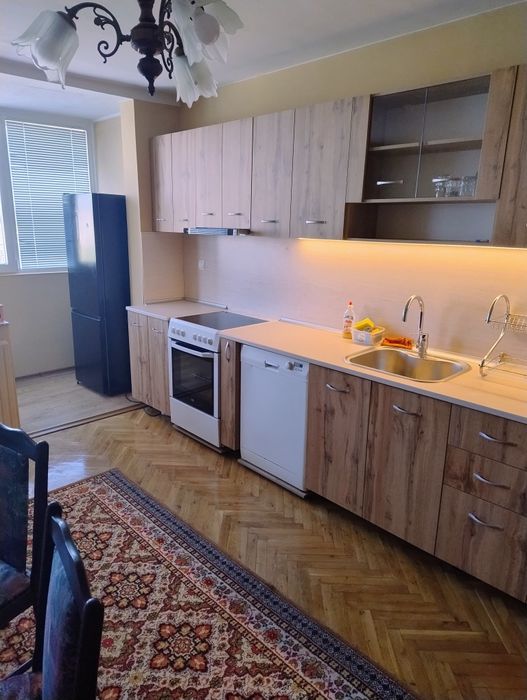 Тристаен апартамент Люлин 3