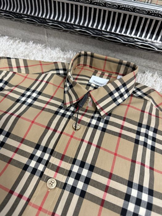 Camasa Burberry colectie noua 2025