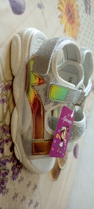 Продам сандалии. Новые. 4500тг.