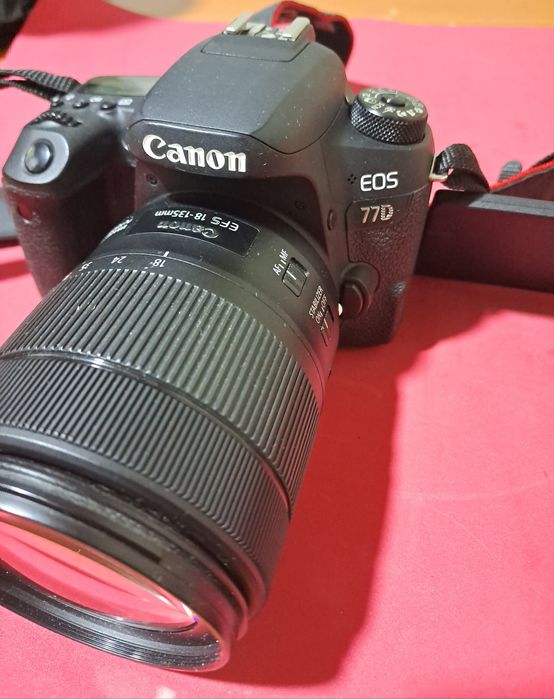 Canon  eos 77d + объектив 18-135 mm.
