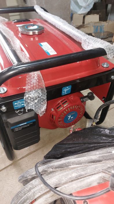 Бензиновый генератор