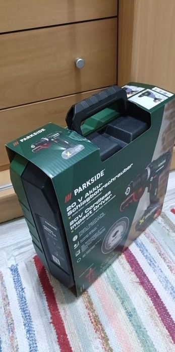 De vînzare bormașină cu percuție pe acumulator..