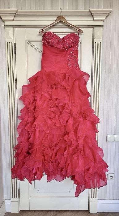 вечерние платья новые