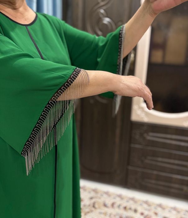 Продам вечерние платья