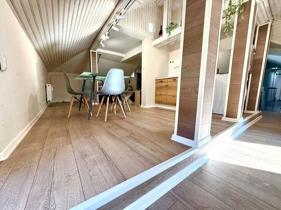 Продава се Четиристаен апартамент в Плевен, Идеален център - 129 кв.м за 708 €/кв.м - Снимка #1