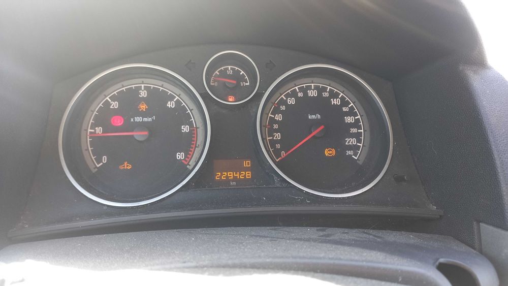 Опел Астра H 1.7 НА ЧАСТИ