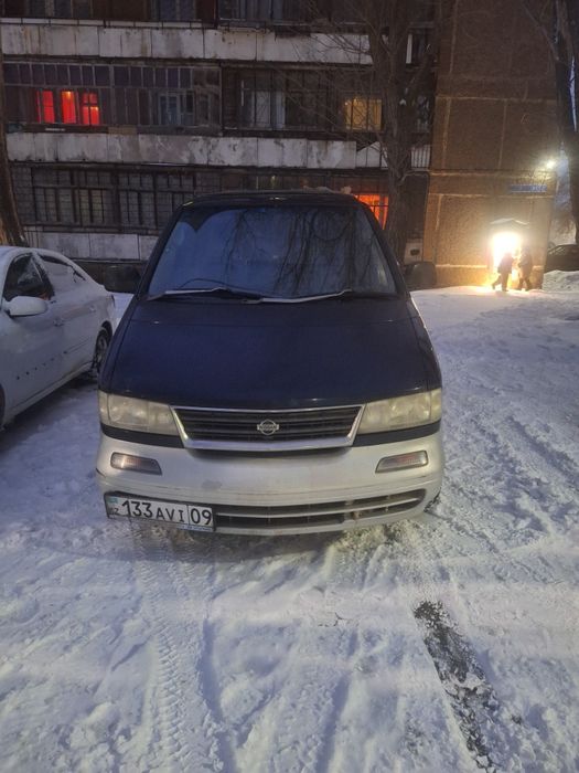 Продам Nissan largo