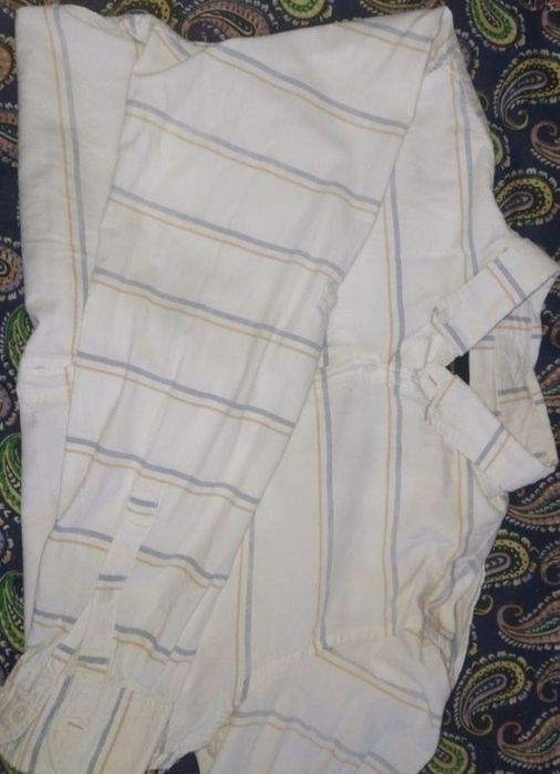 Erkaklar oq ko'ylagi